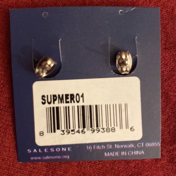 Brand New DC Superman earrings - Picture 2 of 2